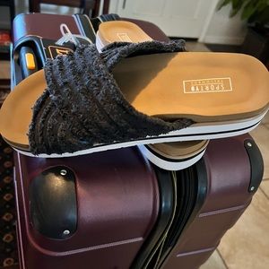 Black Sport YB yellow bow flops